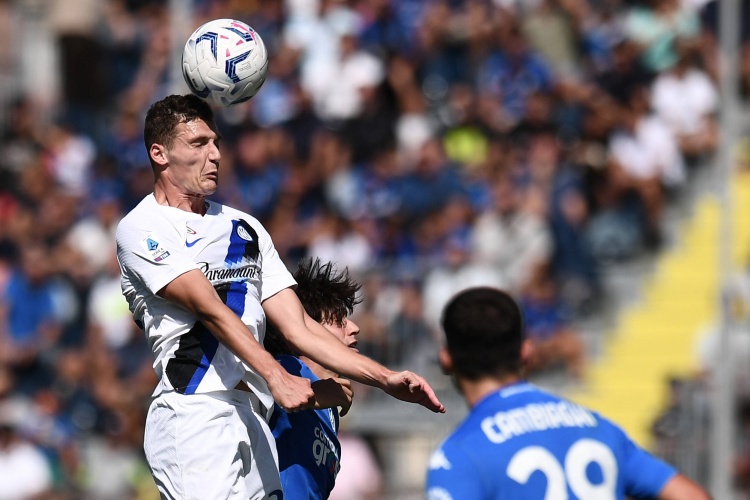 皇冠体育官方网站-记者:帕瓦尔被推荐给巴萨,但是后者并无进一步引援计划