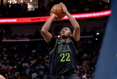 皇冠体育投注-奎因全场11投5中，罚球4中4得到14分12篮板3助攻