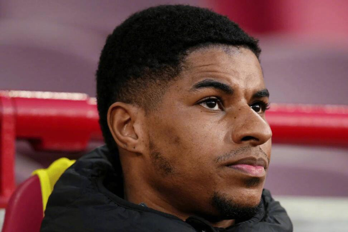 皇冠体育-曼联今夏五将离队可获超1亿英镑，欧冠资格或再增收|巴塞罗那|马库斯·拉什福德|天空体育|拉什福德|安德烈·奥纳纳_新浪体育_新浪新闻